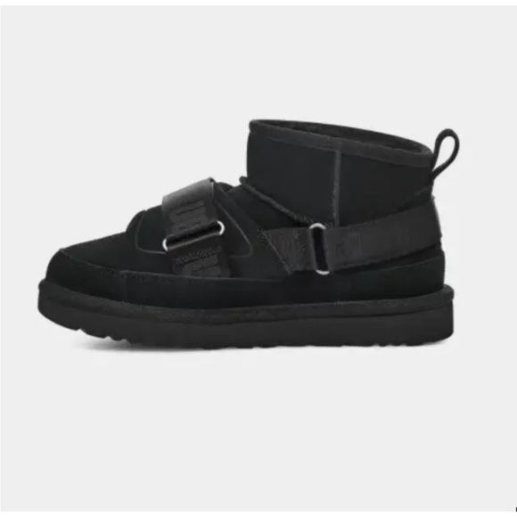 UGG CLASSIC ULTRA MINI HYBRID BLACK BOOTS 1133471 Size 9 W/7.5 M - Picture 3 of 6